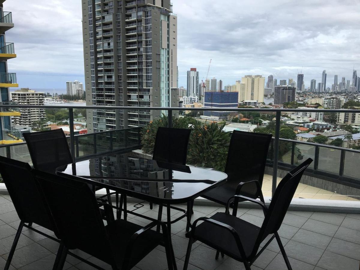 Three-Bedroom Apartment With Amazing View Near Surfers Paradise Gold Coast Esterno foto