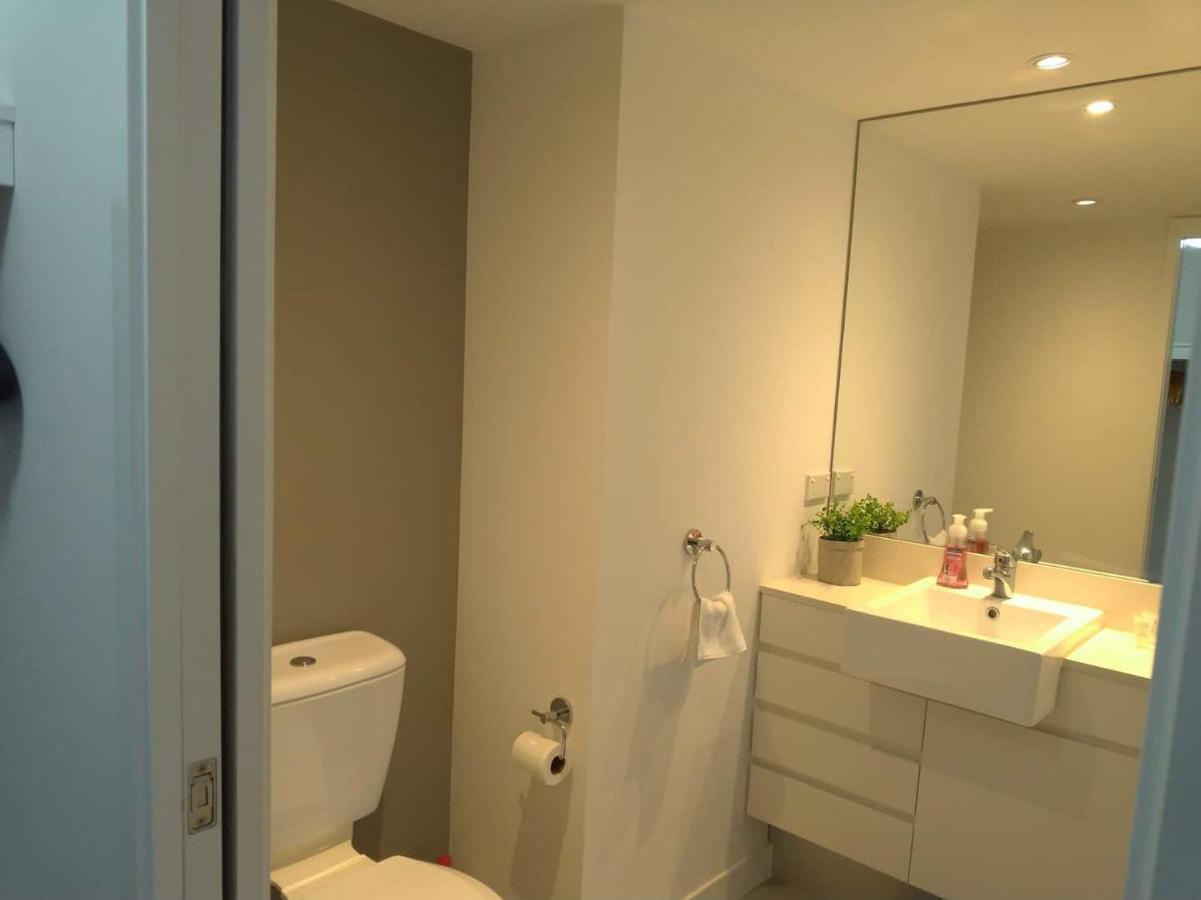 Three-Bedroom Apartment With Amazing View Near Surfers Paradise Gold Coast Esterno foto
